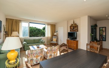 Property slide 19