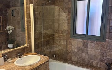 Property slide 21