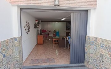 Property slide 32