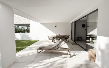 Property slide 32