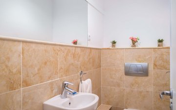 Property slide 16