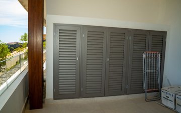 Property slide 48