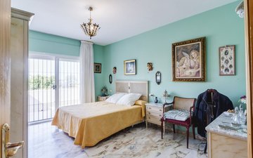 Property slide 20