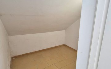Property slide 39