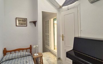 Property slide 40