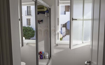 Property slide 20