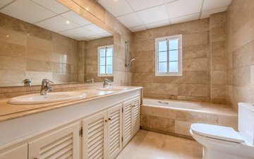 Property slide 18