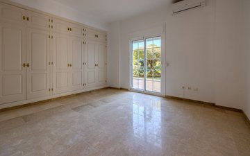 Property slide 22