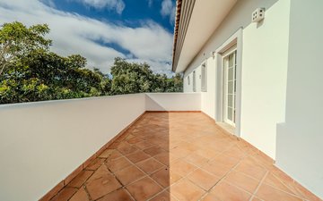 Property slide 25