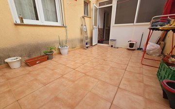 Property slide 20