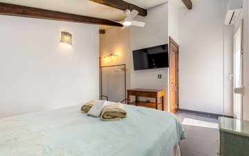 Property slide 38
