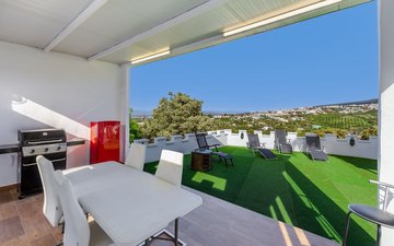 Property slide 52