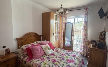 Property slide 16