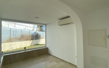 Property slide 20