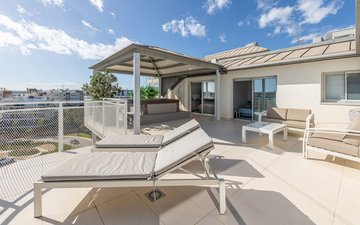 Property slide 21