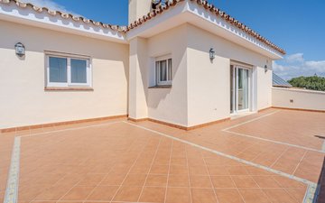 Property slide 32