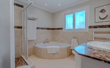 Property slide 40