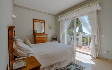 Property slide 44