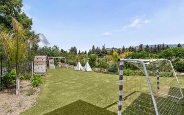 Property slide 39