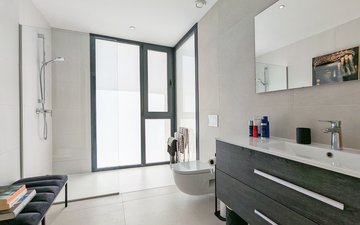 Property slide 21