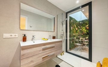 Property slide 36
