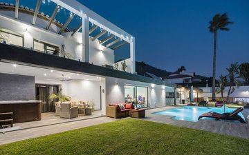 Property slide 20