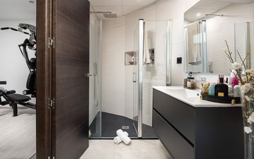 Property slide 60