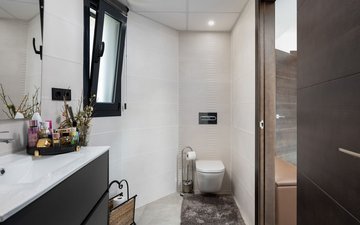 Property slide 61