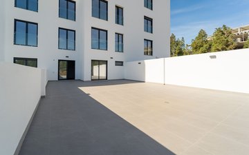 Property slide 32