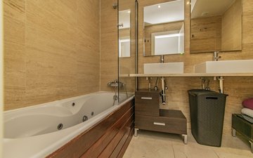 Property slide 17
