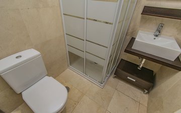 Property slide 21