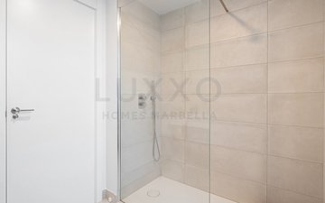 Property slide 18
