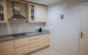 Property slide 32