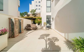 Property slide 20