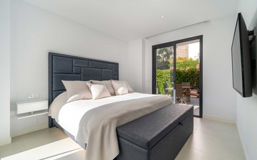 Property slide 31