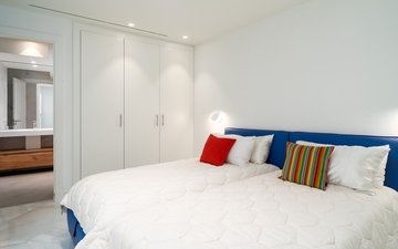 Property slide 31
