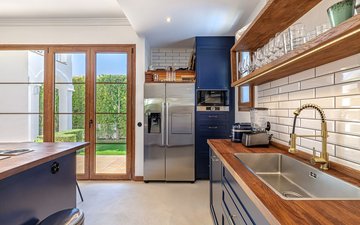 Property slide 10