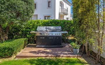 Property slide 18