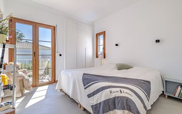 Property slide 31