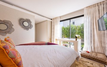 Property slide 14