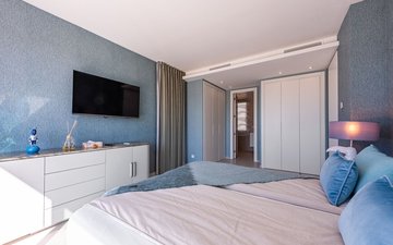 Property slide 18