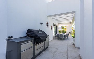 Property slide 40