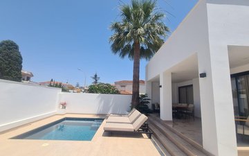 Property slide 15