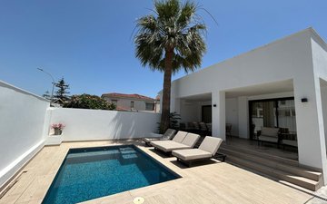 Property slide 17