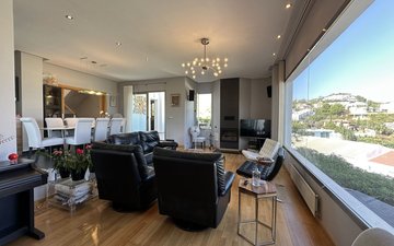Property slide 10
