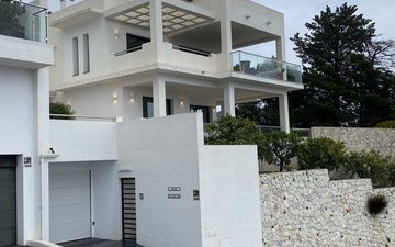 Property slide 40