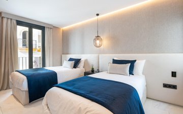 Property slide 17