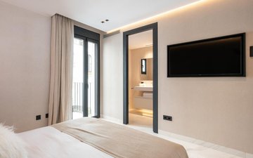 Property slide 18