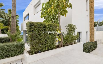 Property slide 62