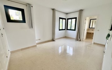 Property slide 15